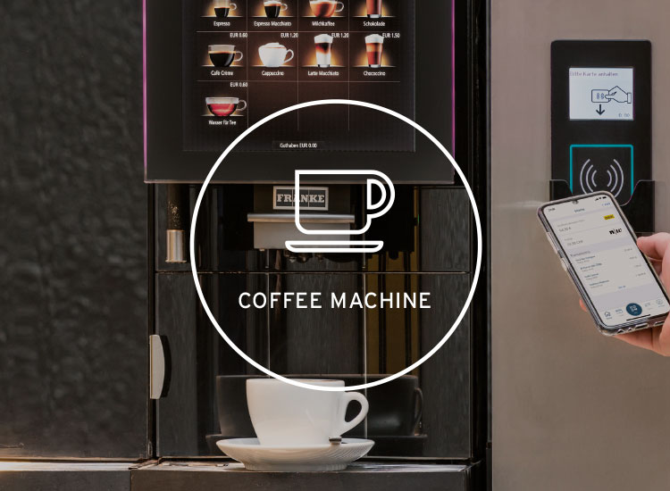 Bargeldlose Zahlung per App am Kaffeeautomaten
